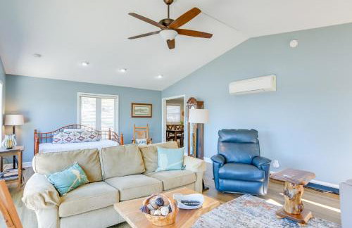 Radford Home with Wraparound Deck! - Foto 6