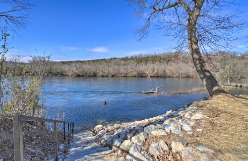 Idyllic Cotter Escape Steps to White River! - Foto 28