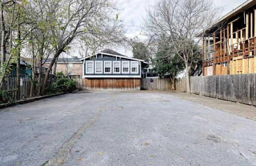 3BR Montrose Vantage Point, Shops & Eats Nearby - Foto 9