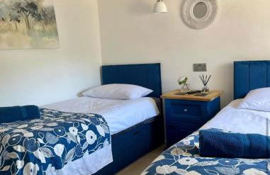 Stunning 4 Bed Pet Friendly Cottage with Hot Tub - Foto 31