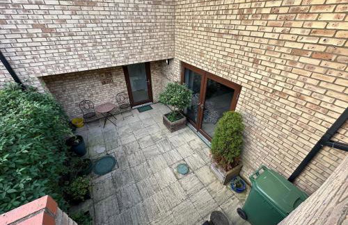 2 Bedroom Riverside Property with Roof Terrace - Foto 15