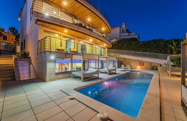 Luxury Villa in Alcudia With Private Pool and Near the Beach - Foto 1