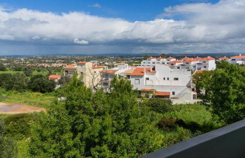 Hillside Studio with Sea View & Fibre Internet - Foto 24