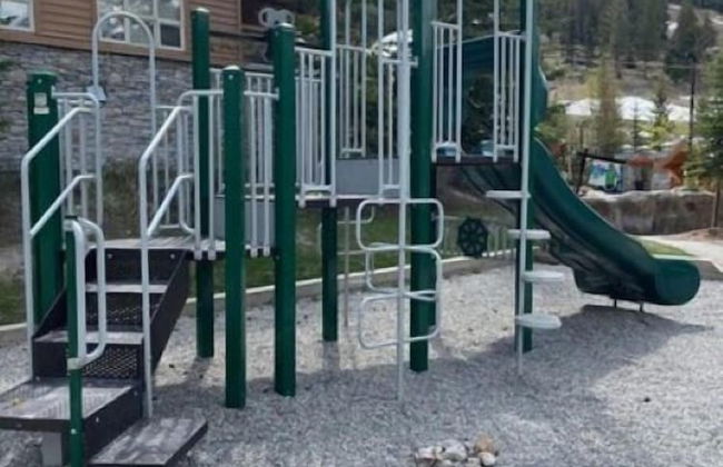 PENTHOUSE in the HEART of Panorama Village | TRUE Ski In/Out | Pools & Hot Tubs - Foto 15