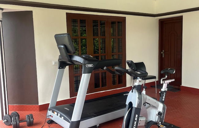 De Royale Summit Home Stay - Photo 22