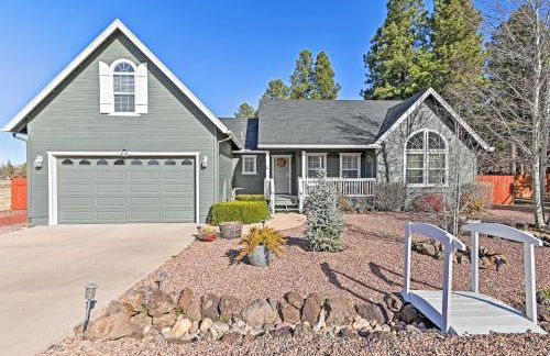 Near Trails, Lakes and Golf Pinetop Home with Deck - Foto 2