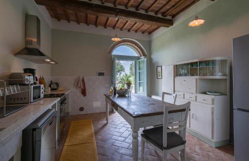 Beautiful Country House Villa Mezzavia With Private Pool in Costiglion Fiorentin - Foto 39