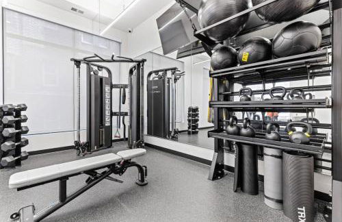 Cozy 2BR Retreat near Downtown - Foto 28