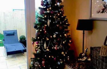 Stunning views, Hot tub, 5 mins to Chester - Photo 57