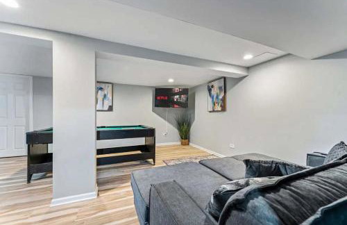 Newly remodeled Near Lake 4BR Hot Tub Navy Family home - Foto 21