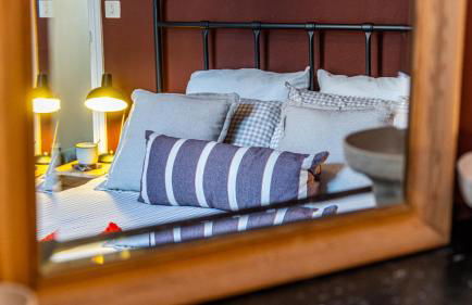 Le Darcy d'Hugo Train station 2 minutes away - Foto 23