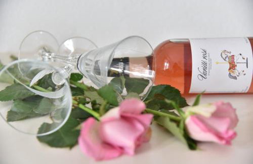 KyMa Studios and Suites - Photo 10