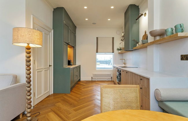 Modern 2-bed Apartment - Sleeps 6 - Seafront View - Foto 13