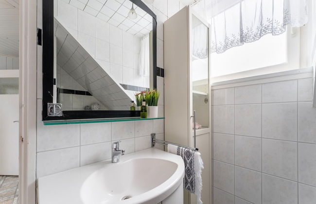 Vlissingen Home Near the Beach - Photo 24