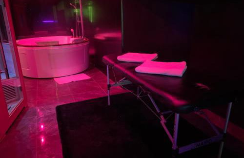 La Suite Marylin, Loft de 90m2 avec Sauna et Jacuzzi - Foto 9