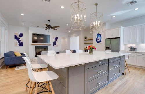 Coastal Waveland House half Block to Pub Beach - Foto 10