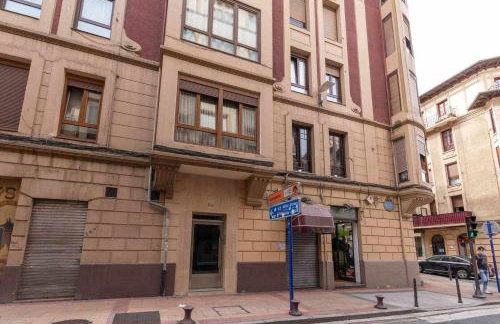 Apartamento KUIA en el centro de Barakaldo al lado del metro - Foto 3