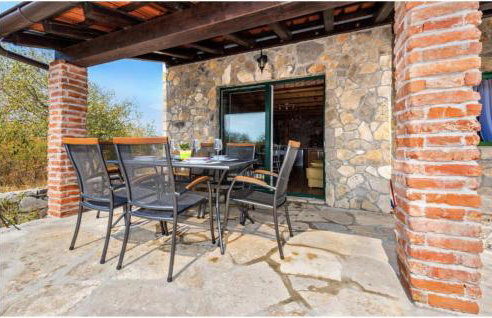 2 Bedroom Stunning Home In Konjevrate - Foto 14