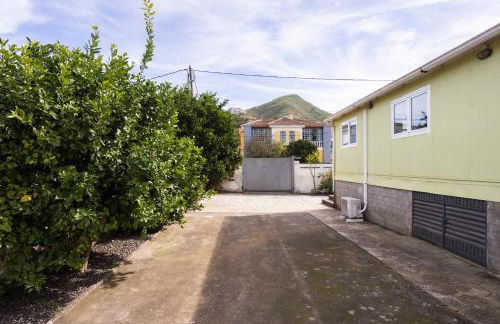 Chalet con Jardin y Barbacoa en el Centro de La Laguna - Foto 5