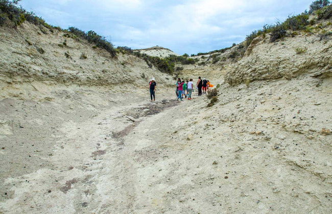 Excursión al Cañadón de las Ostras y El Sótano - Foto 5