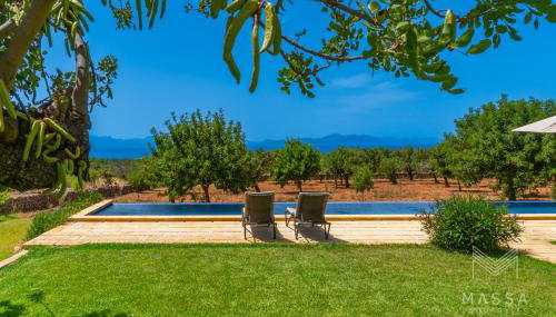 Finca Ca`n Jaumí, un paraíso con vista al mar y a la montaña - Foto 3, Garden, sunbed, Garden view