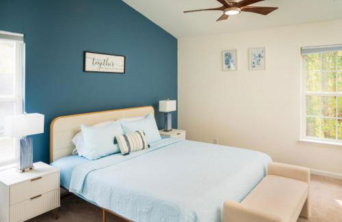 Entire home in RTP near Duke with fenced backyard - Foto 10