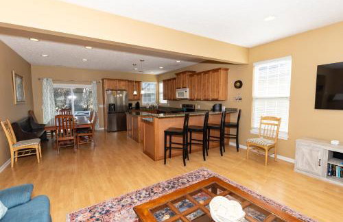 5 Bedroom Home in Old Homestead II - Photo 68