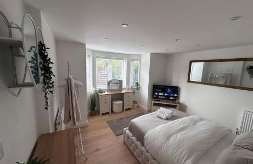 2bed Ground Floor flat + garden - Foto 12