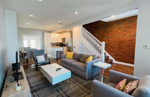 3BD Brookland Home W Parking & Metro Access - Photo 1