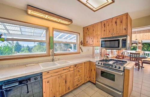 Hood Canal Home with Views - Bordering Olympic NP! - Foto 8