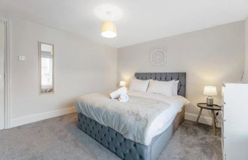 NEW! Stunning 2-Bed Home by Stay With Us, Ideal for Families, Sleeps 4! - Foto 11