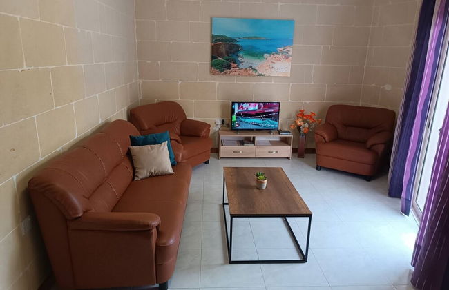 Sea and Country View 1st Floor Apartment - Photo 7