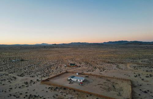 Wanderlust Joshua Tree Stargazing Desert Retreat - Photo 37