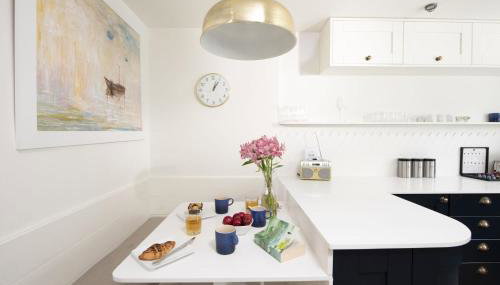 Emerald - Stunning Views - Free Parking and WiFi - Coffee Machine - Foto 5