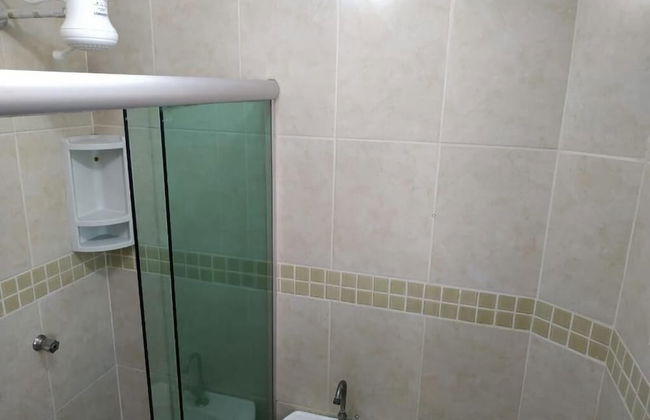 Kitnet com ar na praia das Astúrias - Foto 16