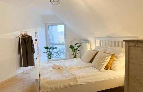 Zentrale, Designer Maisonette Wohnung mit Galerie, Gruppen- und Kinderfreundlich, Smart TV - Foto 2