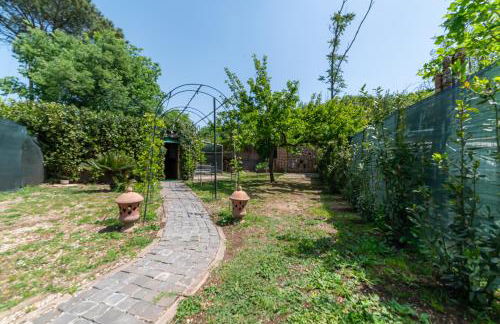 Appia Antica Country House giardino parcheggio Fermata bus - Foto 5