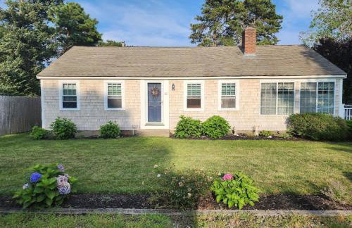 Seaside Escape - Photo 1