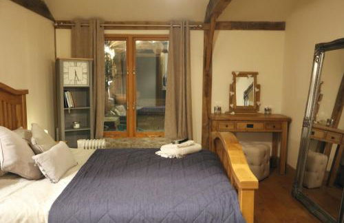 Rushmoor Retreat, Cosy with Outdoor Pizza Oven - Photo 14