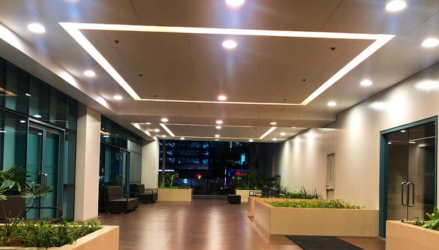 Coin salon dans le hall