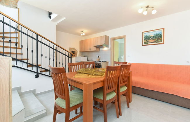 House 1735 - Photo 12