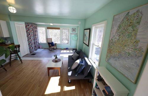 Little House by the Brook - Foto 18