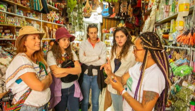 Look through the different shops in La Paz