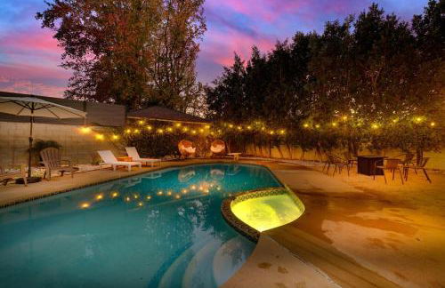 Valley Oasis Pool Hot Tub Near Universal - Foto 15