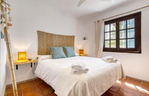 La IBICENCA & JACUZZI by XimoApartments - Photo 20