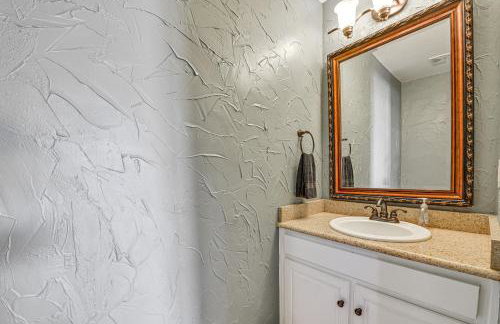 6 Mi to Dtwn! Family Home with Pool in Carrollton - Foto 26