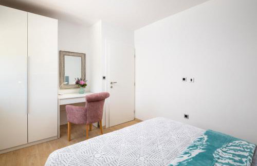 Villa Loni Trogir Marina with great pool and jacuzzi - 3 e-bike free - Foto 28
