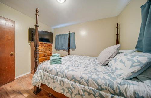 Ashtabula Home Rental - 2 Mi to Lake Erie, Beaches - Foto 16