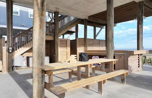 Beachfront 4BR - Tiki Bar, Yard Games, Pet-Friendly - Foto 35