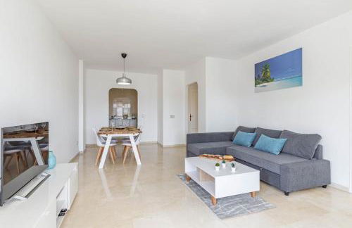 Stylish one bed apartment at Matchroom Country Club - Photo 14